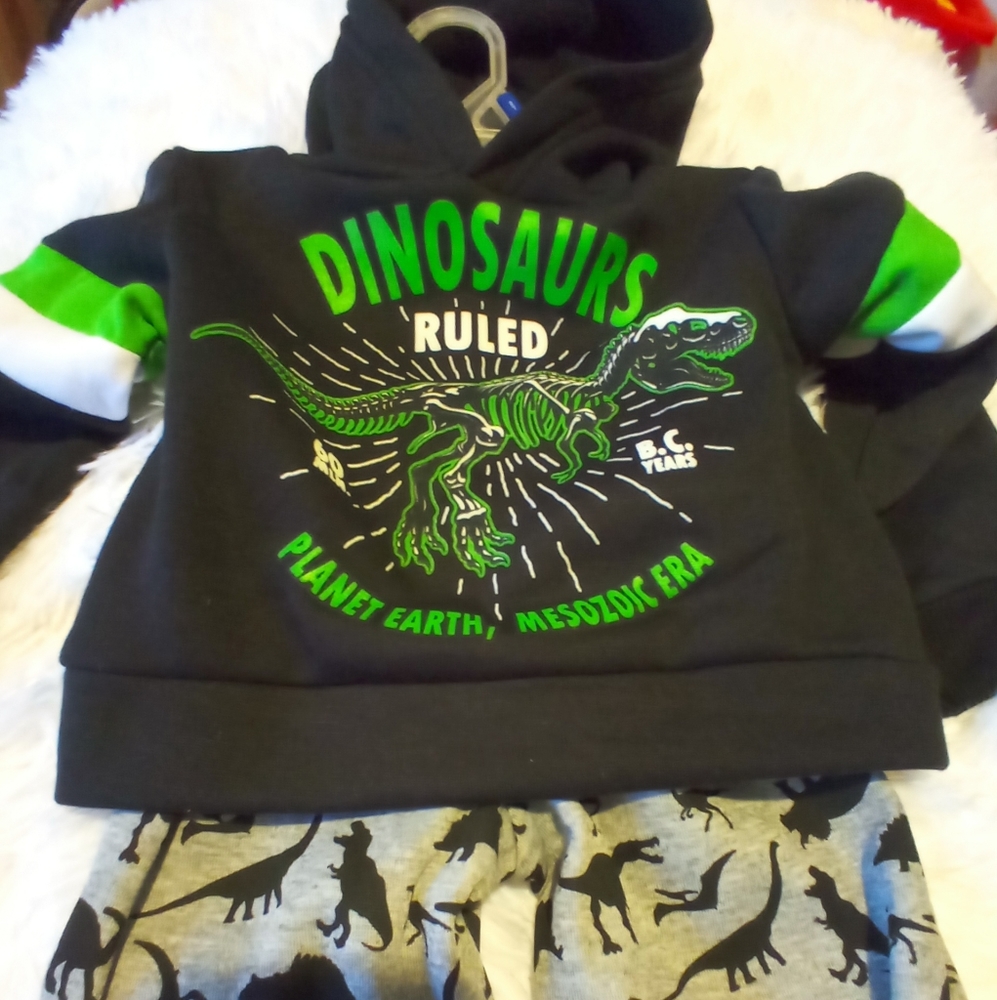 NWT 2 Piece Set (Boys)